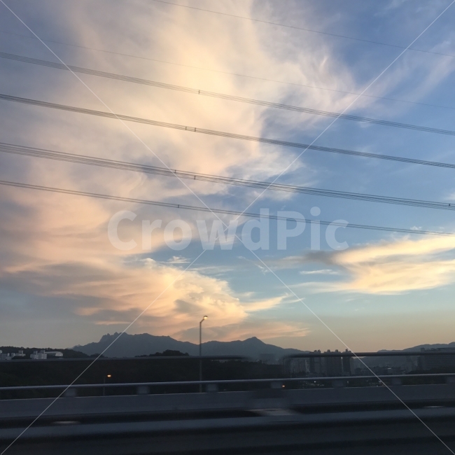 구름,고속도로,하늘,풍경,오후5시,도시,풍경,city,landscape,교통,교통수단,traffic,transportation