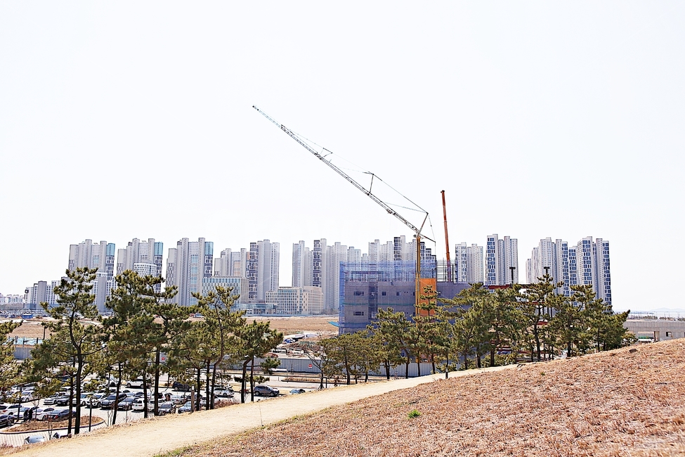 아파트,집,다세대주택,건물,건축물,자연,풍경