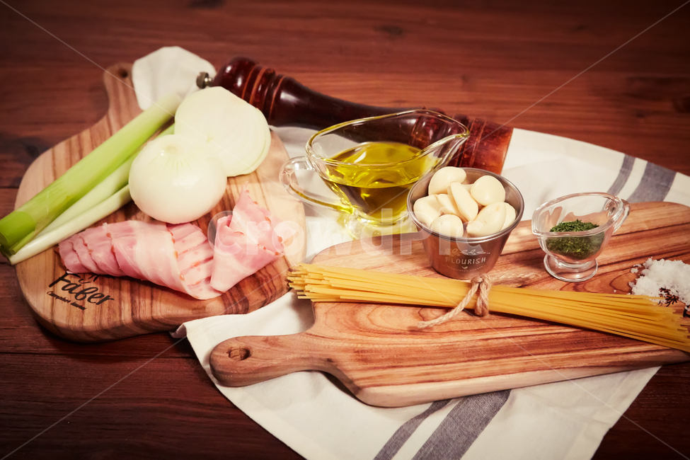 food,음식,produce,요리재료,요리준비,야채,한식재료,음식재료,vegetable,버섯,양파,고기,파,마늘,도마,음식,식재료,요리,food,cook,meal,dishes,food reserves