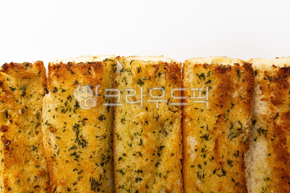 마늘빵,마늘바게트,마늘바게트스틱,갈릭브레드,바게트,스틱,빵,마늘,버터,꿀,파슬리,허브,소스,양념,밀가루,음식,식사,식품,식료품,재료,식재료,음식재료,클로즈업,달콤한,부드러운,음식,식재료,요리,food,cook,meal,dishes,food reserves,빵,bread