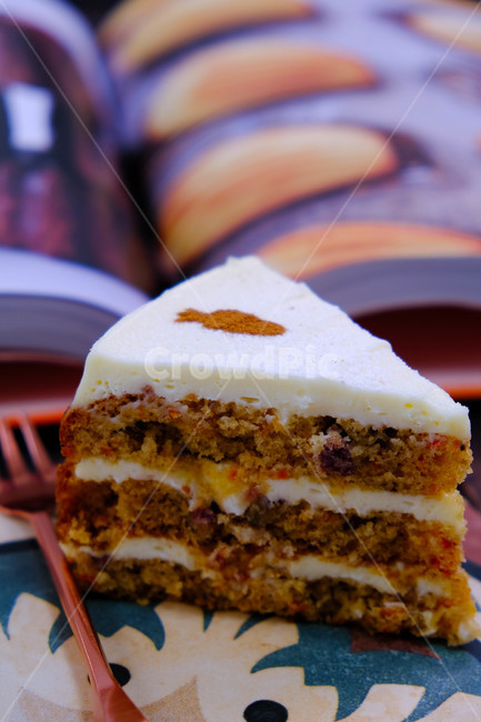 food,음식,dessert,디저트,크림,cream,carrot,carrotcake,과자,제빵,당근케이크,크림치즈,당근