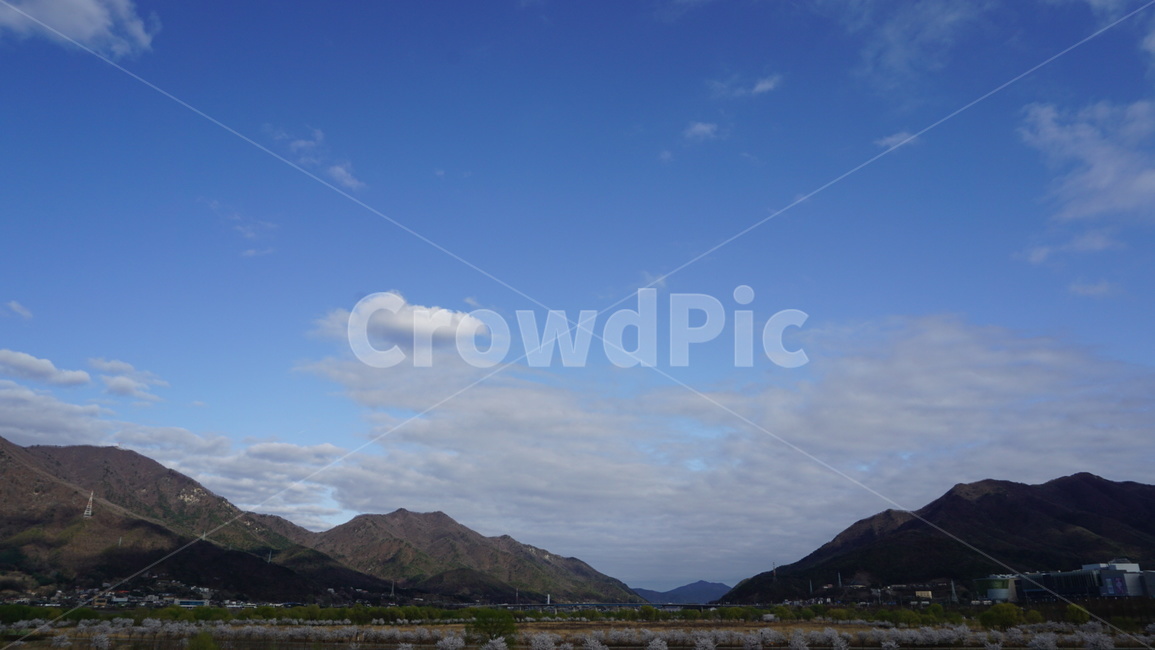산,하늘,구름,평온,공허,자연,풍경,nature,landscape,outdoors,옥외,weather,날씨,cloud,cumulus,적운,sky