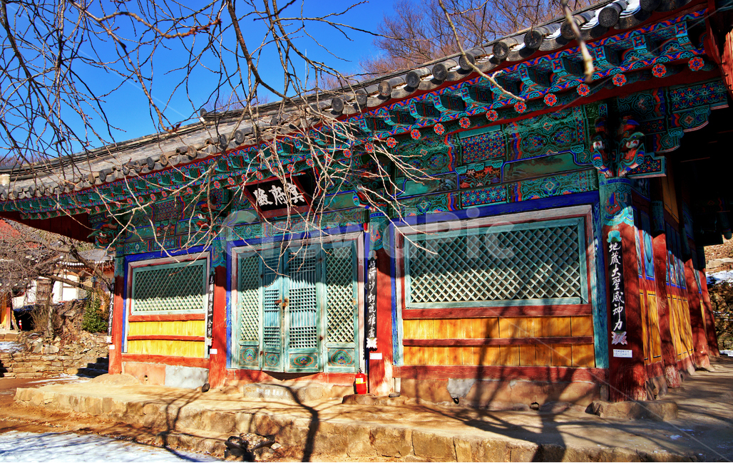 명부전,조선초기,개심사,서산,혜감선사,654년,불교사찰,고건축,유적,단청,풍판,지장보살,한국전통,한국문화,korean traditional,korean culture,종교,신앙,religion,belief,faith,건축물,건물외관,exterior,building,structure,architecture,construction