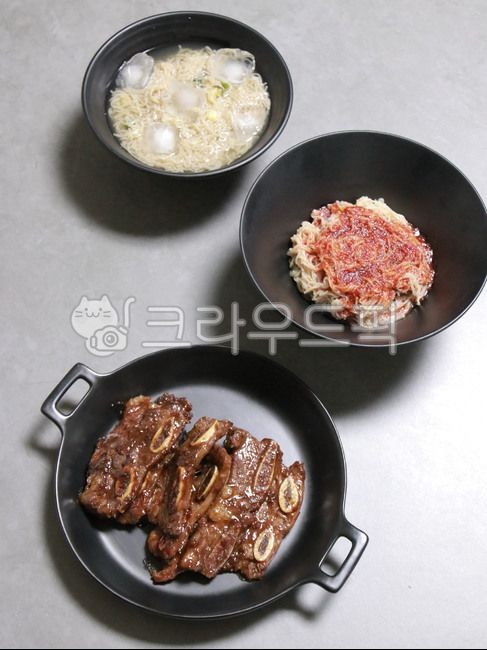 Seasoned ribs,restaurant,Korean,rib,noodle,Seasoned cold noodles,cooking,dinner,food,Cold noodles