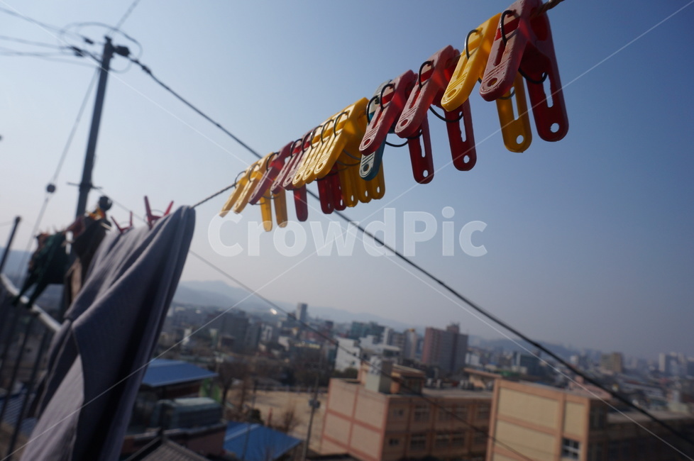 빨래,빨래집게,빨랫줄,laundry,하늘,옷걸이,감성,옥탑방,전깃줄,옥상,sky,rooftop,풍경
