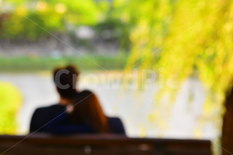 커플,연인,실루엣,사람,인간,데이트,사랑,감정,마음,남녀,대화,커뮤니케이션,시안,디자인,디자이너,출판,편집,책자,서적,사보,카다로그,콘텐츠,리플렛,브로셔,컨셉,콘셉,컨셉트,모바일,팝업,전단,광고,sns,ebook,웹,마케팅,마켓팅,feeling,emotion,love,heart,lover,date,meeting,park,감성,필,느낌,서정,background,아웃포커스,배경흐림,청춘,애인,만남,사람,인물,인간,human,person,연인,커플,사랑,lover,couple,감정표현,기분,feeling,emotion,인물실루엣,사람실루엣,character silhouette,human silhouette