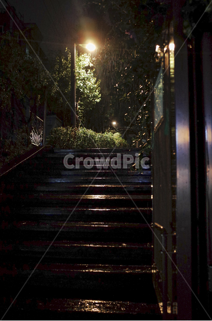 handrail,난간,banister,staircase,계단,flare,플레어,light,공원,park,비,rain,night,야경,비,비오는날,rain,rainy