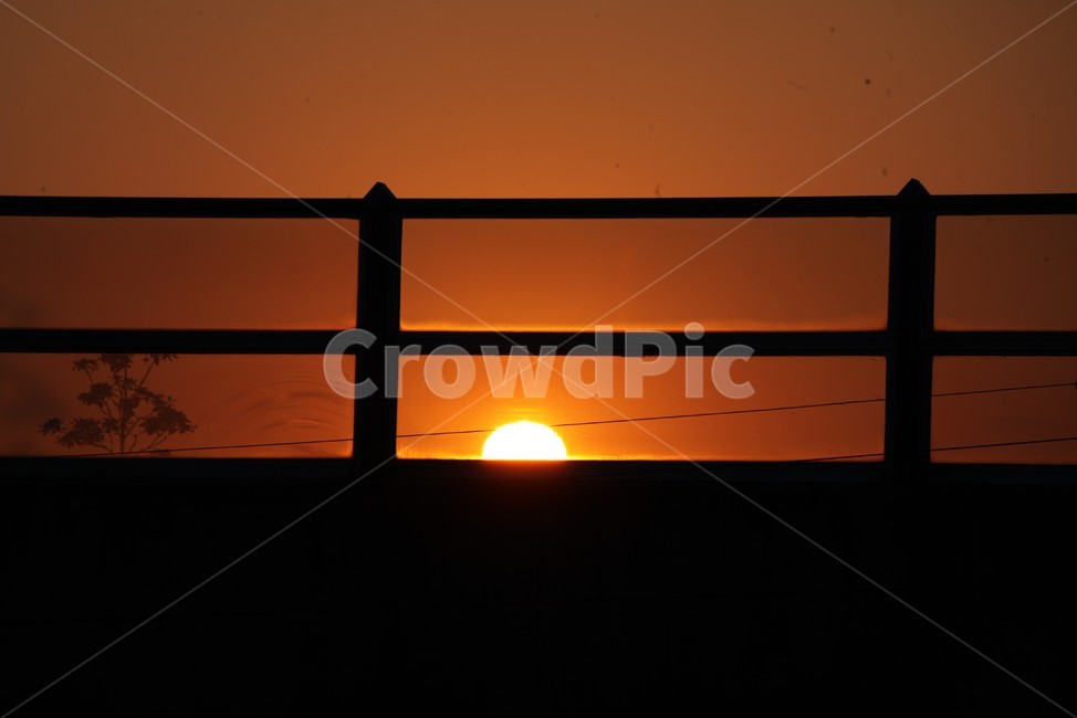 석양,일몰,저녁,노을,분홍,자연,풍경,nature,landscape,실루엣,그림자,silhouette,shadow,sunlight,햇빛,outdoors,옥외,dusk,황혼,sunset,dawn,새벽,sky,하늘,red sky,붉은 하늘