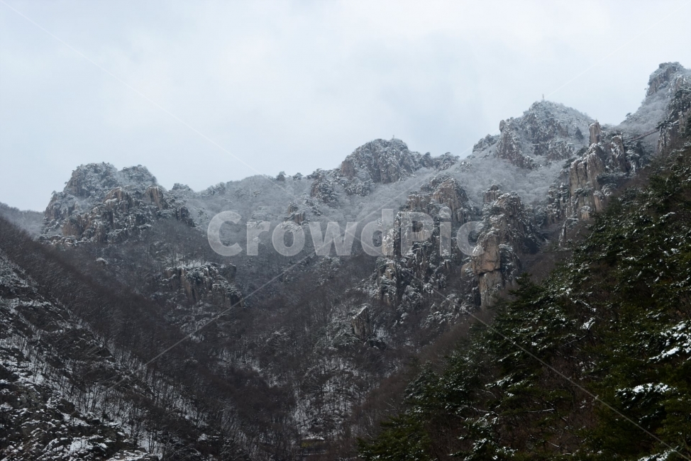 설경,풍경,대둔산,눈꽃,삼선계단,자연,nature,landscape,겨울,계절,winter,season,탐방,도립공원,힐링,감성,정취,산세,명산,100대명산,산,등산,트레킹,풍경사진,비경,경치,겨울사진,겨울색채,경관,기암,암봉우리,mountain,금산,완주,논산,마천대,케이블카,구름다리,fall,autumn,한국자연풍경,한국자연경관,korea,겨울,계절,winter,season,자연,풍경,nature,landscape,outdoors,옥외,mountain range,산맥,peak,피크