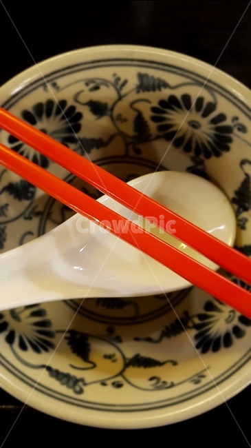 오브젝트,배경,젓가락,수저,숫가락,도자기,무늬,식사,예절,중식,여행,식문화,식습관,백그라운드,월페이퍼,그릇,소반,동남아,사물,물건,오브젝트,thing,object,matter