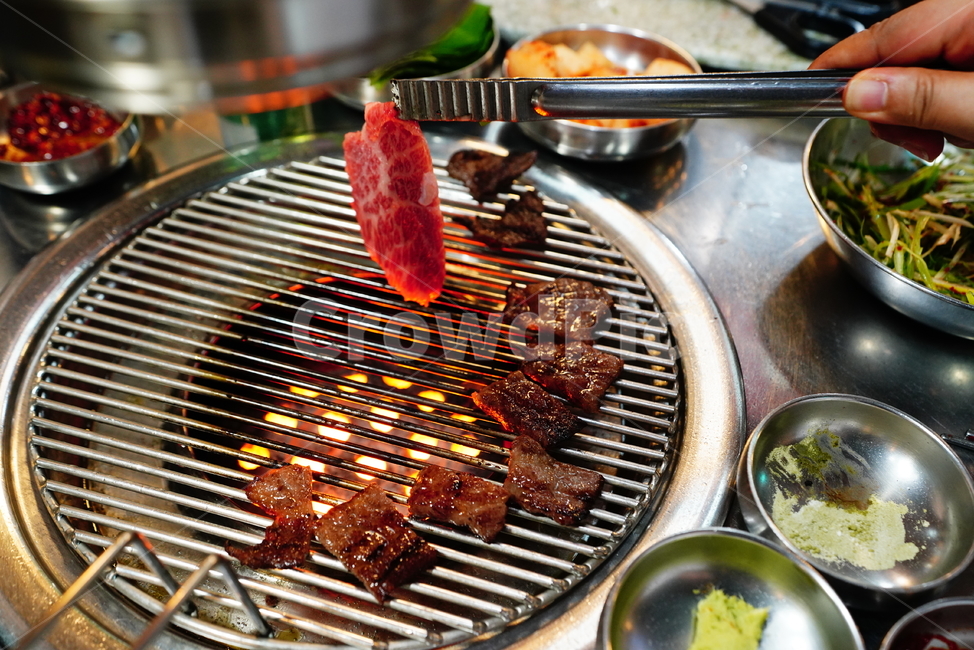 고기,한우,술안주,먹거리,식사,음식,푸드,불판,음식,식재료,요리,food,cook,meal,dishes,food reserves,육류,고기,meat,한식,한국음식,한국요리,korean food,korean dishes,korean meal,korean cook