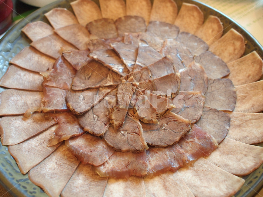 food,음식,dish,요리,meal,식사,한국음식,전통음식,koreanfood,수육,pork,돼지고기,돼지고기요리,돼지요리,platter,플래터