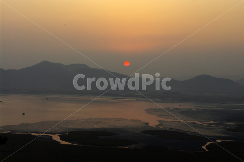순천만,일몰,석양,노을,풍경,하늘,자연,풍경,nature,landscape,한국자연풍경,한국자연경관,korea nature landscape,outdoors,옥외,sunlight,햇빛,red sky,붉은 하늘,dawn,새벽,sunset,sky,dusk,황혼