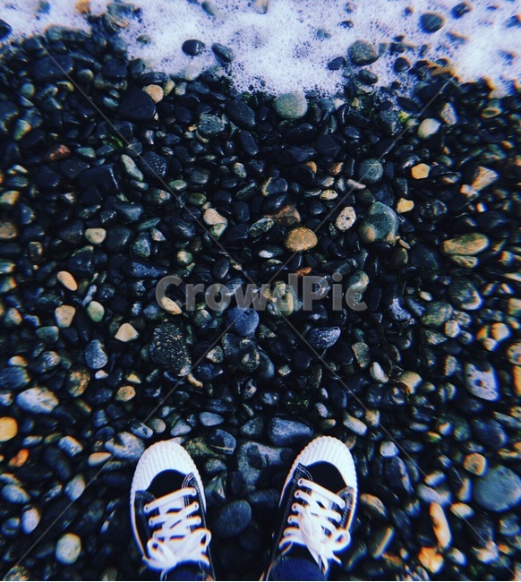 바다,자갈돌,몽돌,해수욕장,신발,스니커즈,감성,분위기,해변,바다,beach,sea,감성,sensible,feeling
