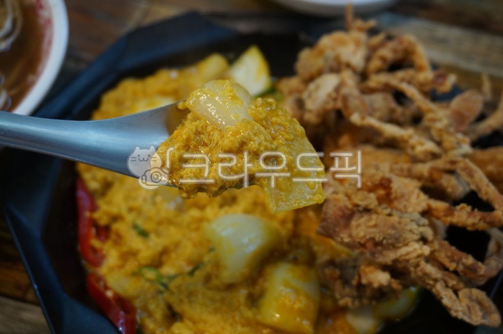 Curry,Poo Pad Pong Curry,Thai curry,soft crab,Thai cuisine,curry,food