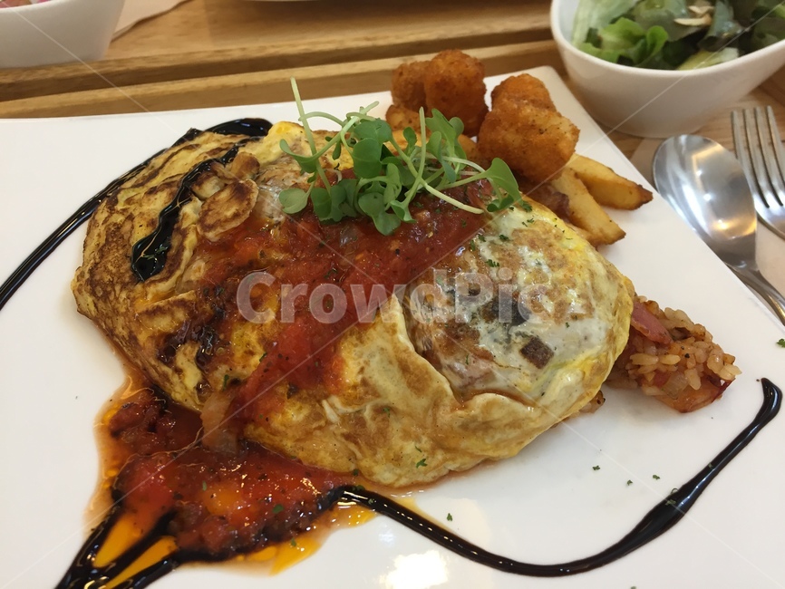 요리,오므라이스,볶음밥,밥,브런치,토마토소스,계란후라이,감자튀김,음식,식재료,요리,food,cook,meal,dishes,food reserves