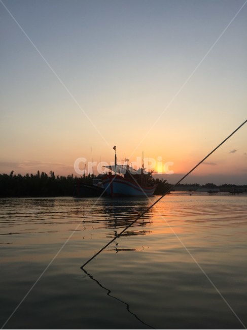water,물,보트,boat,노을,밤,야경,배,ship,강,저수지,night