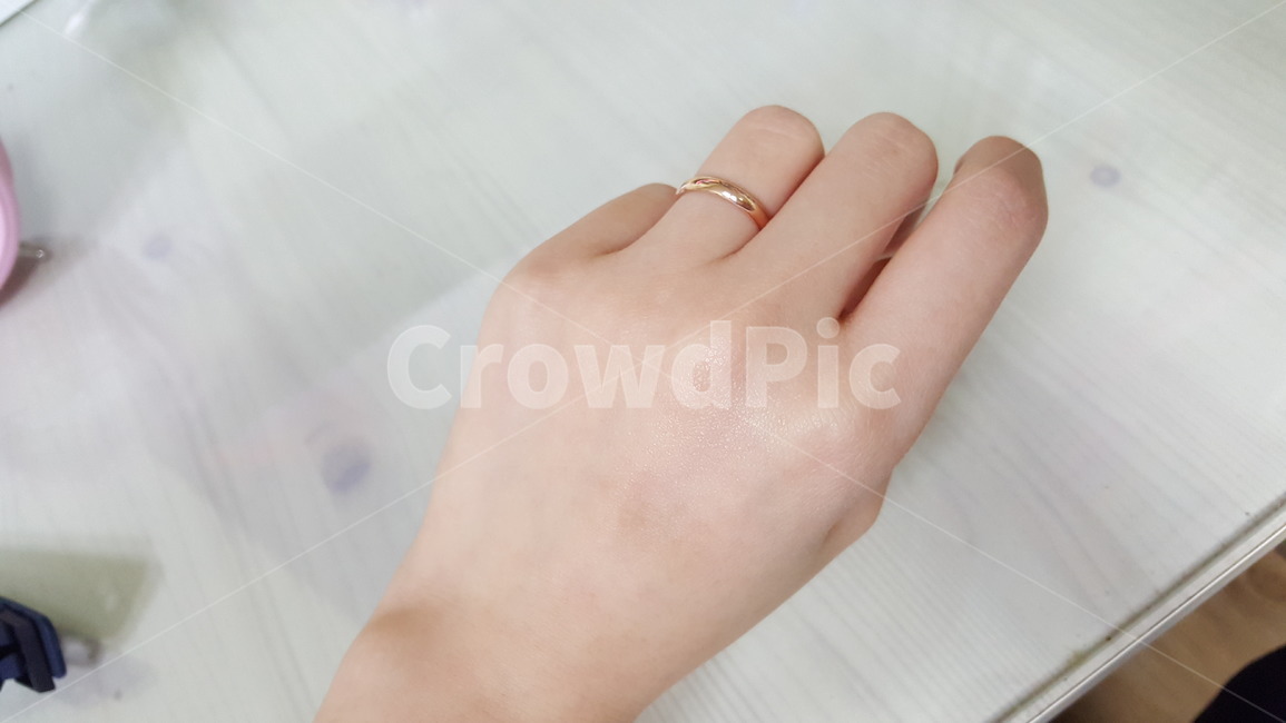 손,여자,반지,반지낀손,약지