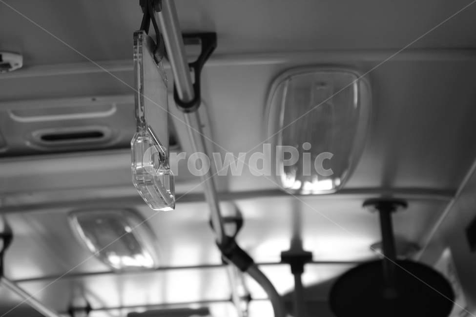 흑백사진,시내버스,버스,손잡이,흑백,이동수단,차동차,blackandwhite,bus,transport,handle,acitybus
