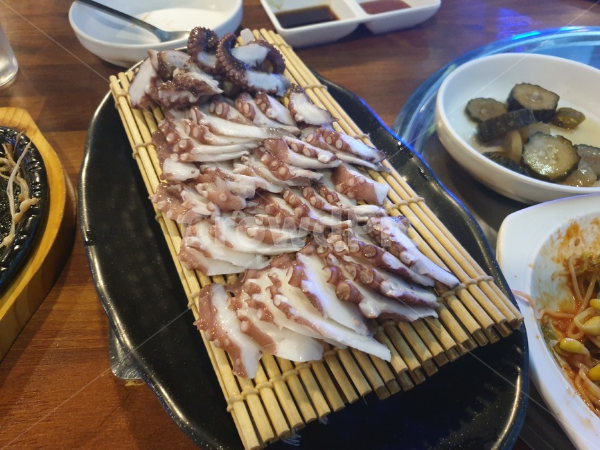 문어숙회,문어,맛있는음식,맛집,공업탑,음식,식재료,요리,food,cook,meal,dishes,food reserves