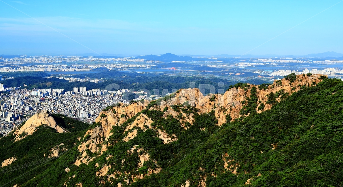 향로봉,북한산,암릉,산,도심,향로봉능선,자연,풍경,nature,landscape,한국자연풍경,한국자연경관,korea nature landscape,도시,city,한국도시풍경,한국도시경관,korea cityscape,경치,outdoors,옥외,scenery,mountain,plateau,고원