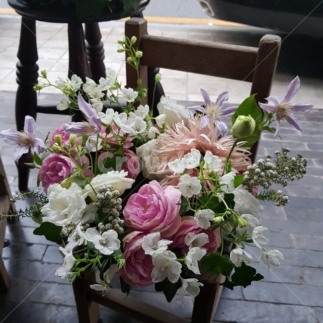 flowerarrangement,flowerbouquet,flower,flowerwreath,frenchstyle,florist,꽃,꽃꽂이,플라워리스,꽃장식,꽃리스,프렌치부케,프렌치스타일