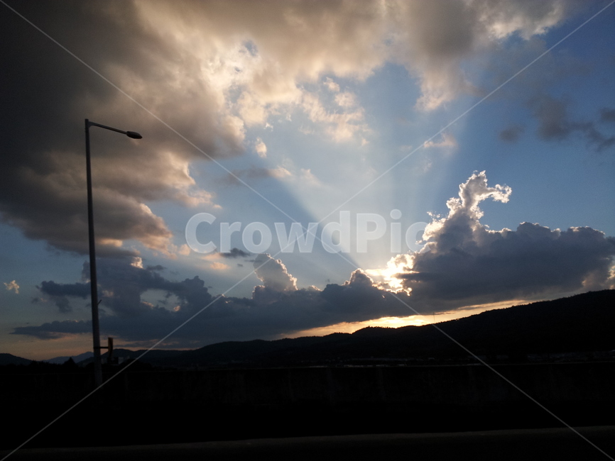 틈,하늘,햇빛,cloud,구름,빛,light,nature