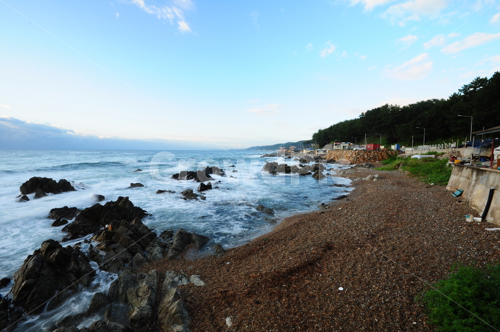 바다,파도,구름,하늘,바위,자연,풍경,nature,landscape,promontory,곶,road,도로,gravel,자갈,dirt road,흙길