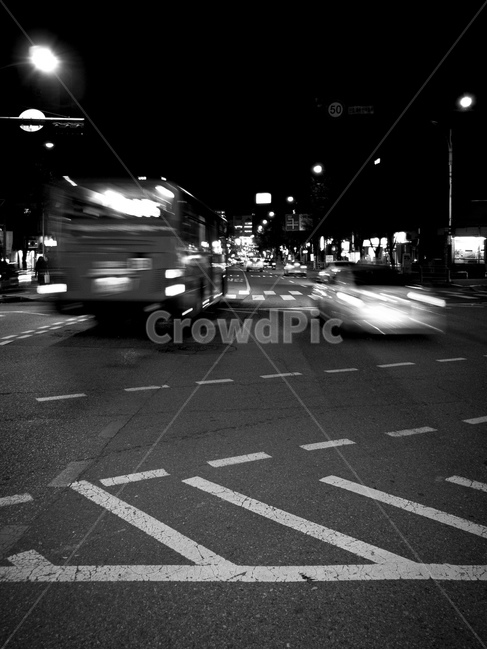 아스팔트,자동차,도로,차량,car,교통,차,transportation,퇴근,모션블러,야경,밤,풍경,nightscape,night,landscape,흑백,모노톤,monochrome,black and white