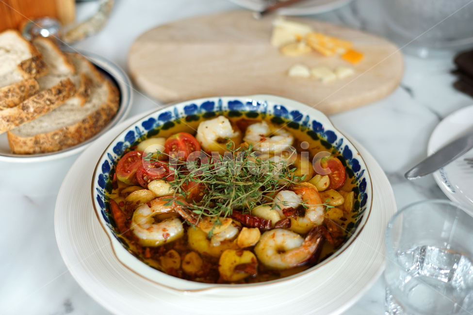 간바스,테이블,새우,스페인,양식,와인,안주,음식,식재료,요리,food,cook,음식,식재료,요리,food,cook,meal,dishes,food reserves,양식,서양음식,서양요리,western food,western dishes,western meal,western cook