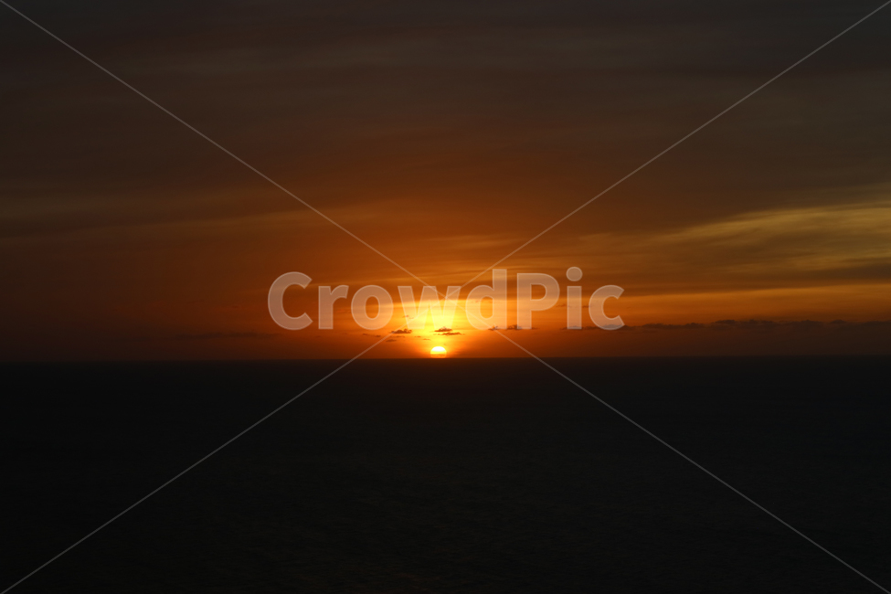 노을,석양,해넘이,일몰,붉은,물드는,해질녘,선셋,sunset,sky,풍경,하늘,구름,자연,풍경,nature,landscape,outdoors,옥외,dusk,황혼,dawn,새벽,red sky,붉은 하늘,sunlight,햇빛