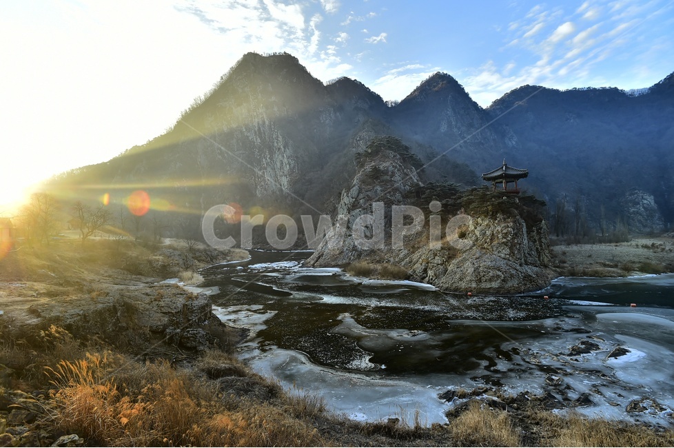 충북영동,월류봉,아침빛,풍경,landscape,겨울,계절,winter,season,자연,풍경,nature,landscape,한국자연풍경,한국자연경관,korea nature landscape,outdoors,옥외,mountain,산,mountain range,산맥,flare,플레어,light,빛