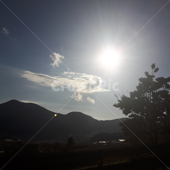 신기한구름,자연,풍경,하늘,주작,sky,구름,cloud,자연,풍경,nature,landscape,light,빛,flare,플레어,sunlight,햇빛