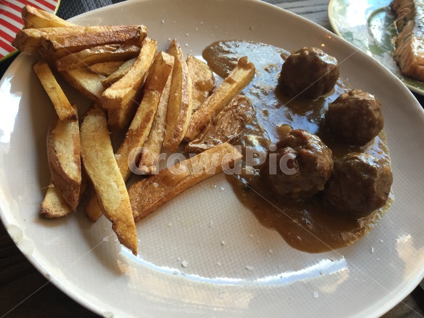 음식,식사,food,미트볼,감자튀김,소스,sauce,meatball,meal,potato
