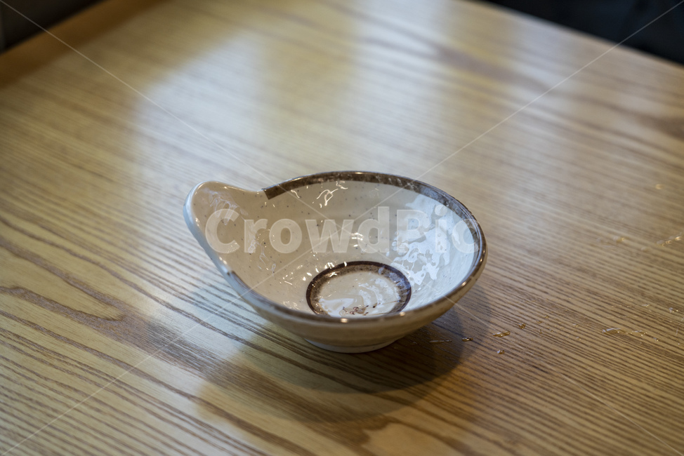 앞접시,빈그릇,사발,접시,bowl,그릇,사물,물건,오브젝트,thing,object,matter