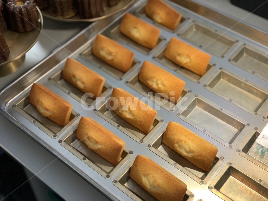 food,식품,bread,빵,bakery,베이커리,financier,휘낭시에,피낭시에,과자,디저트,dessert,sweets,cake,케이크,음식,식재료,요리,food,cook,meal,dishes,food reserves,빵,bread