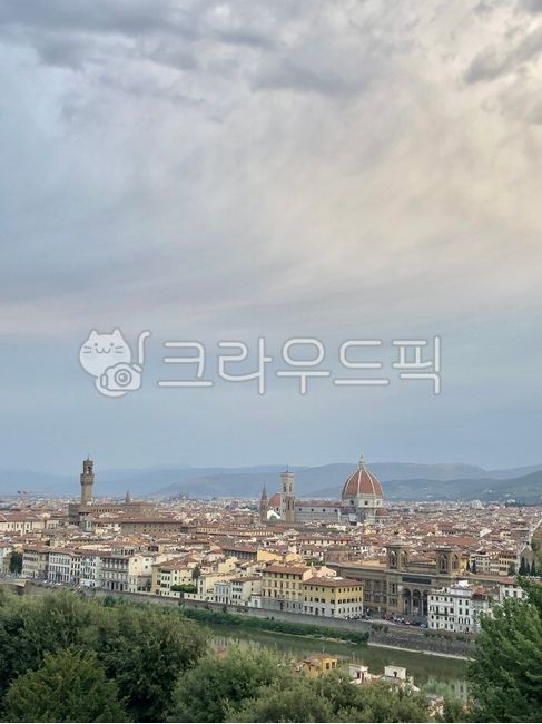 첨탑,이탈리아,자연,건물,두오모성당,건축물