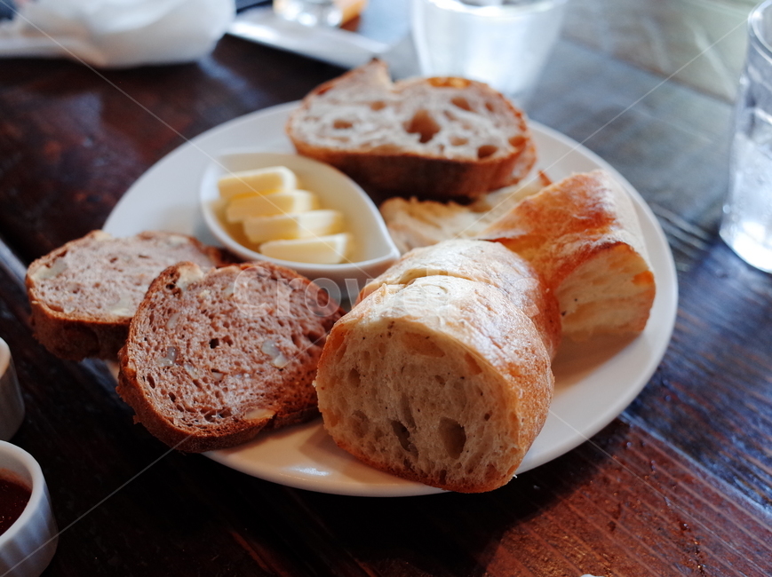 빵,바게트,버터,식전빵,bread,레스토랑,외식,음식,베이커리,베이킹,카페