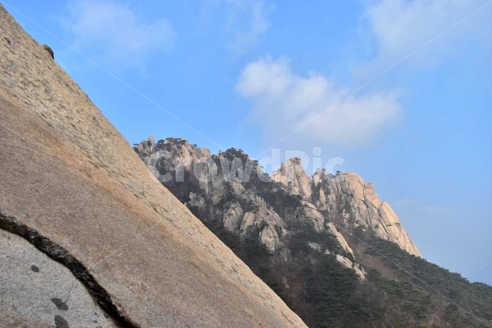 도봉산,풍경,자연,국립공원,서울,도심지,명산,겨울,힐링,산행지,국내여행,자연풍경,산사진,기암,바위,기암절경,Seoul,Korea,National,Park,비경,산행,등산,트레킹,100대명산,바위산,오봉,우이암,선만자,주봉,암릉,사진,감성,장관,조망,자연,풍경,nature,landscape,한국자연풍경,한국자연경관,korea nature landscape,slope,경사,outdoors,옥외
