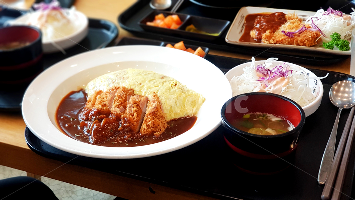 돈까스,오므라이스,일식,meal,식사,food,음식,dish,요리,일식요리,돼지고기,돈가스,식당,음식점,한국음식,일본음식,일본요리,한식,일식당,한식당,맛있는,먹음직스러운