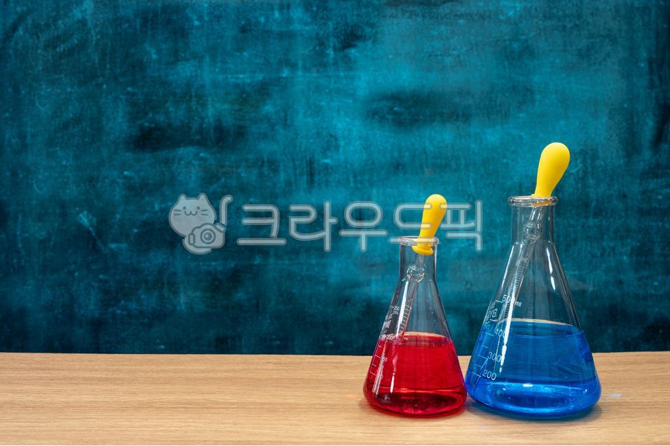 플라스크,스포이드,교육,상상력,백그라운드,과학,발명,발명의날,연구개발,학습자료,책상,배움,개념,연구실,카피스페이스,기술,삼각플라스크,여백,실험도구,화학,학교,실험실,오브젝트,지식,컨셉,공부,배경,실험,교실,연구,학습,테이블,과학의날,개발,교육,학교,공부,education,learning,study,school