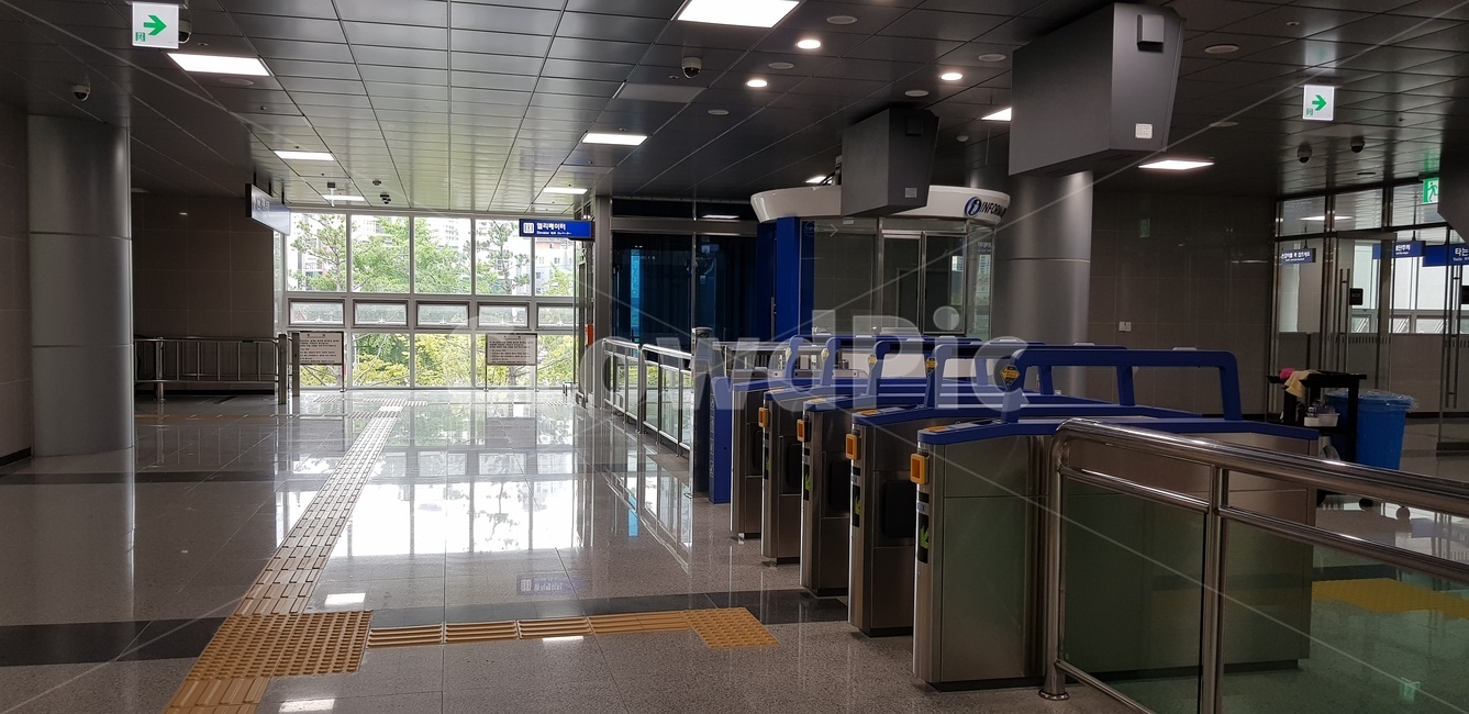 지하철,개찰구,출입,공허,외출,교통,교통수단,traffic,transportation