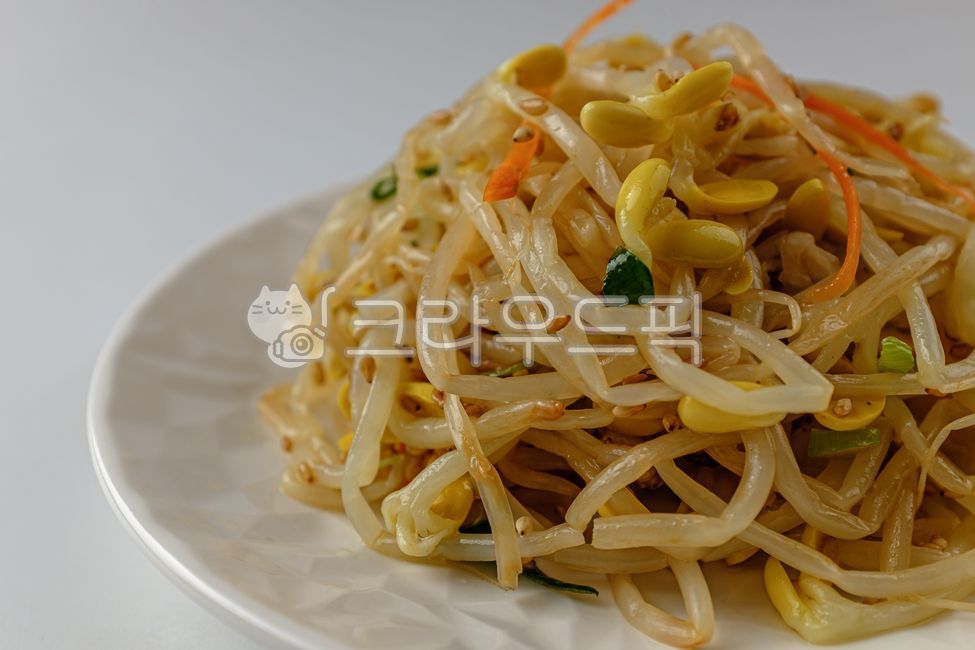 콩나물,나물,콩나물무침,무침,채소,야채,채식,날것,양념,음식,식사,식품,식료품,재료,식재료,음식재료,클로즈업,고소한,한국음식,한국문화,음식,식재료,요리,food,cook,meal,dishes,food reserves