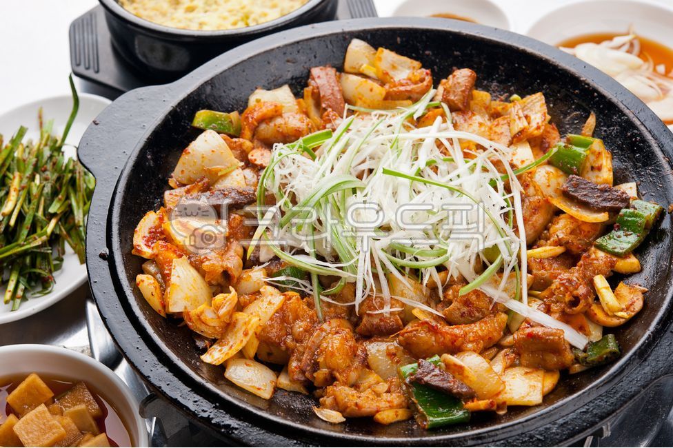 소곱창,대창,막창,염통,무쇠곱창,곱창모듬양념구이,곱창구이,무쇠곱창양념구이,곱창양념구이,음식,식재료,요리,food,cook,meal,dishes,food reserves