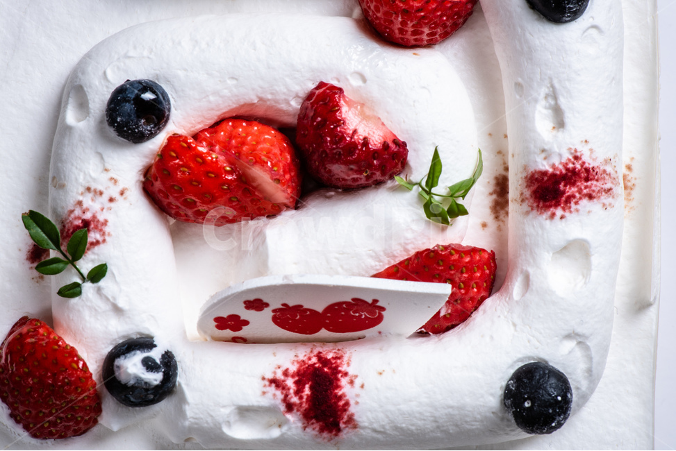 food,dessert,fruit,sweetfood,blueberry,raspberry,strawberry,cream,nougatproduct,cake,healthyeating,berry,케이크,딸기,블루베리,달콤한,부드러운,건강식,다이어트,음식,식재료,요리,food,cook,meal,dishes,food reserves,빵,bread,디저트,간식,후식,dessert,snack