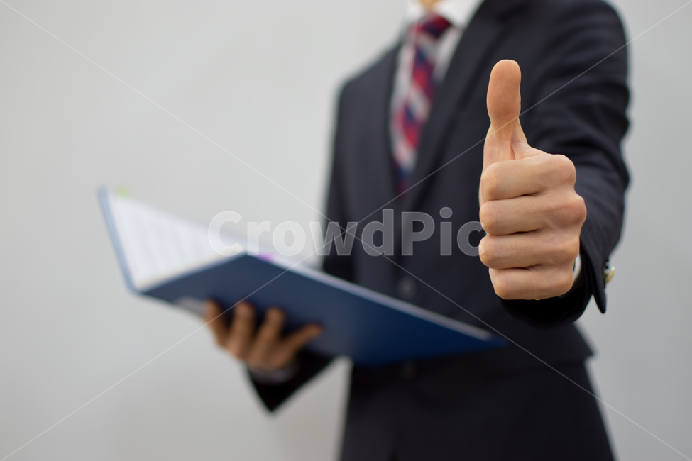 사업,사업가,영업,비지니스,비즈니스,손,정장,자세,사장,사장님,협동,인사,거래,협력,직업,신입,상사,사원,넥타이,신뢰,관계,회사,기업,대기업,직장,면접,파트너,변호,변호사,성공,감독,셔츠,임원,외교,마케팅,컨설팅,법,프로,전문가,남자,사람,인물,인간,human,person,손,제스처,표시,손짓,표현,gesture,hand,sign,expression,남성,남자,man,male,산업,industry,industrial,비즈니스,사업,business,service,work