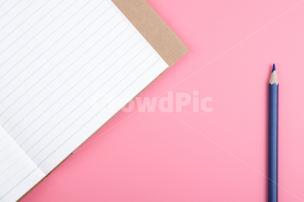 색연필,연필,color,노트,메모지,메모,학용품,사무용품,필기도구,도구,학용품,문구류,사무용품,school supplies,stationery,office supplies