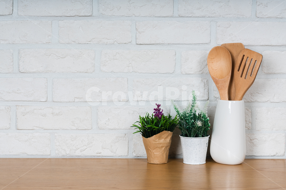 ceramic,spatula,cooking utensil,pattern,bright,Clean,inside,space,interior,pot,modern,trim,organize,neat,brick,cooking,kitchen utensils,kitchen,housewife,green,reflection,tree,shelf,flower,spoon and chopsticks,background,Spoon,plant