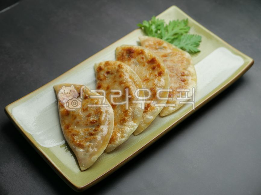 dumpling,Grilled dumplings,Fried dumplings,food