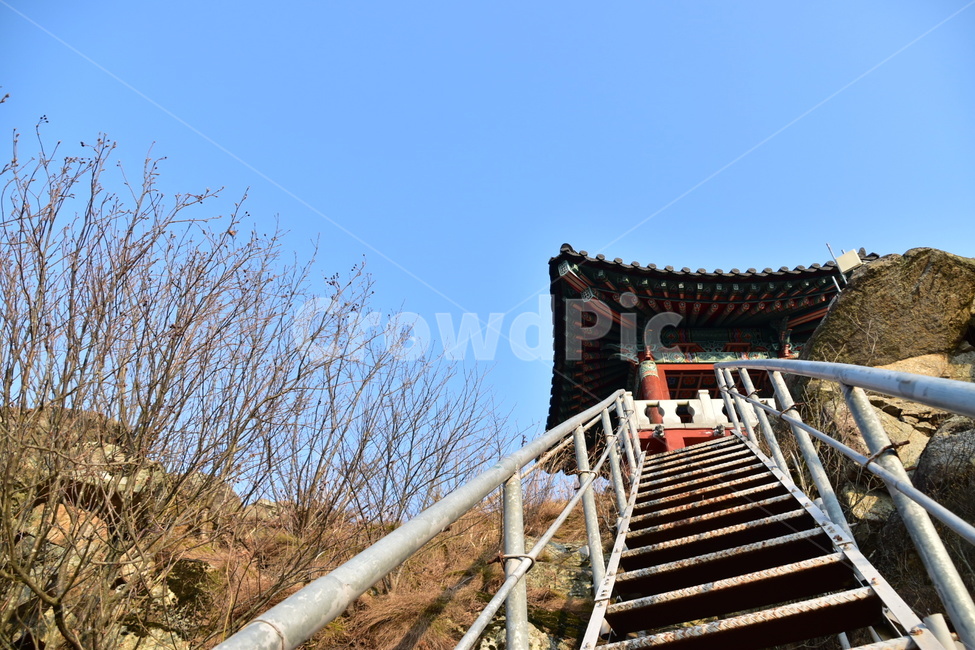 꽃봉산,꽃봉산철계단,봄하늘,철계단,산청